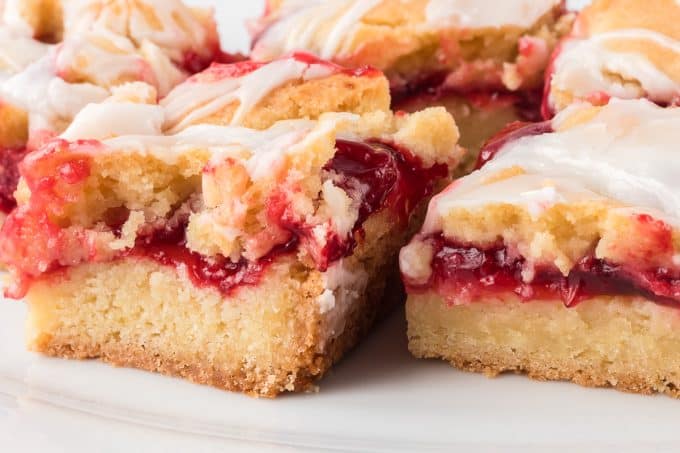 Cherry filling pie bars