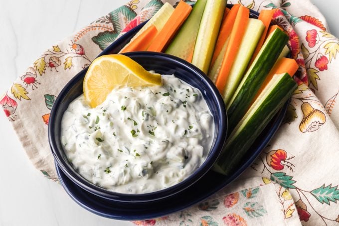 Easy Tzatziki Sauce 