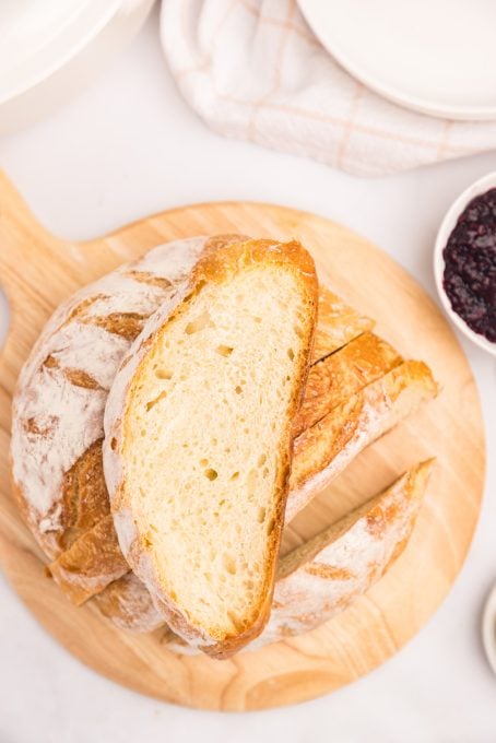 Freshly baked bread made in a Dutch oven.