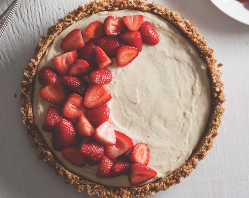 Mascarpone Pretzel Strawberry Tart