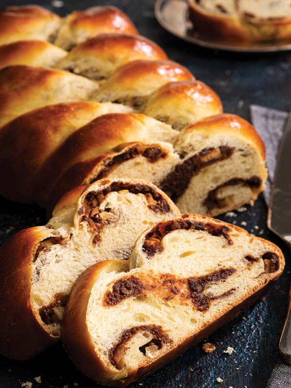 FIG-APPLE BRAIDED CHALLAH