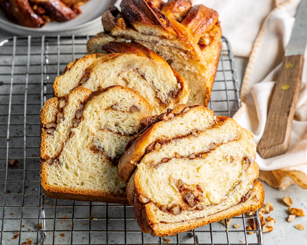cinnamon-pecan babka