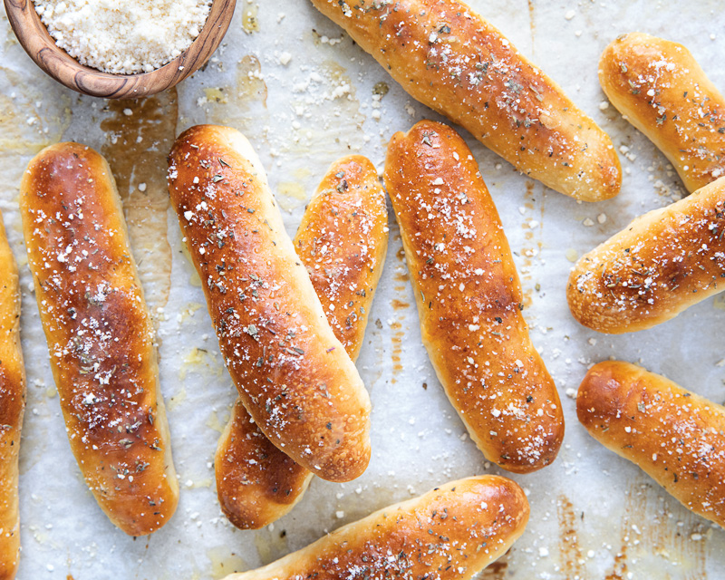 garlic breadsticks