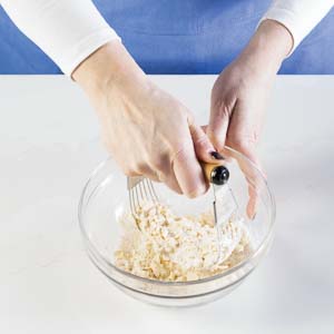 Blending pastry dough