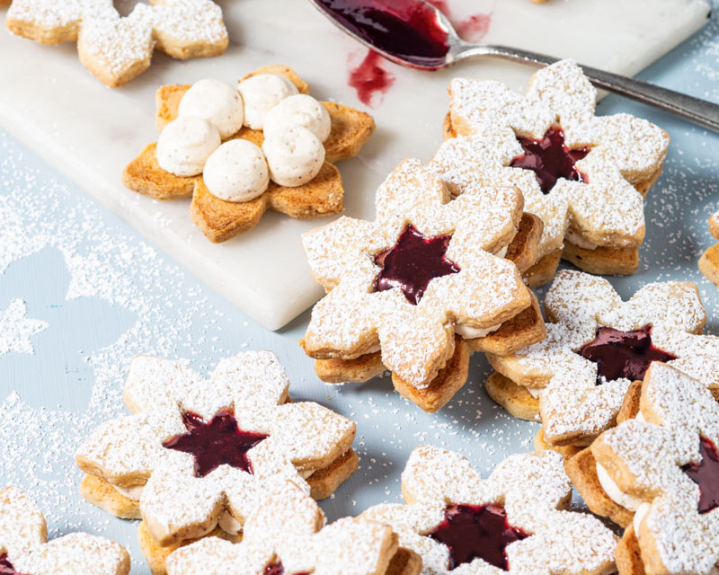 Linzer Cookies
