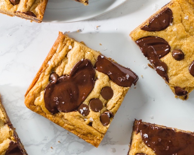 chocolate peanut butter blondies