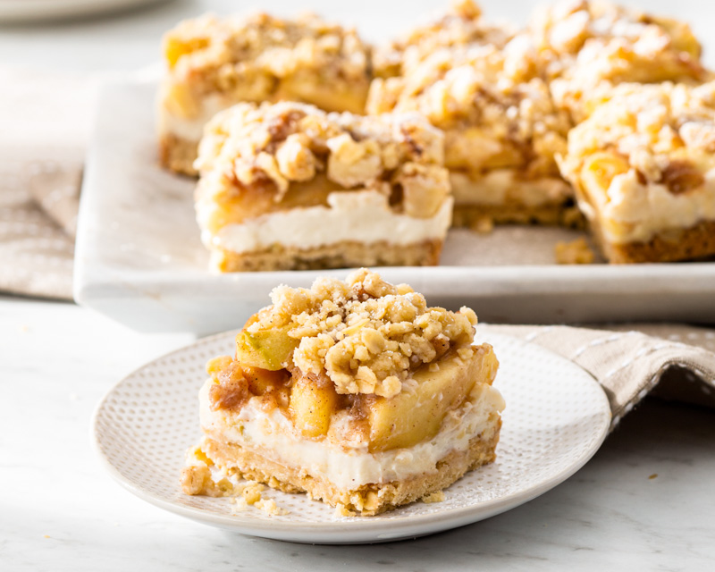 Spiced Apples & Cream Crumb Bars