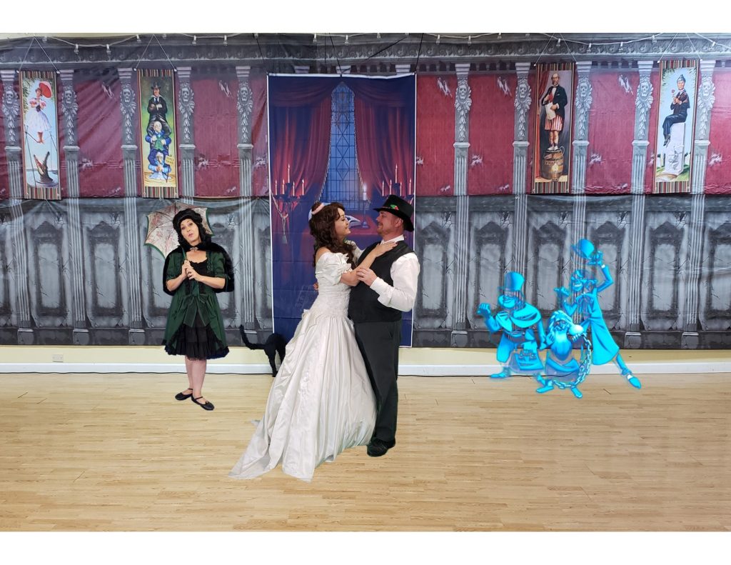 Grim grinning ghosts Line Dance