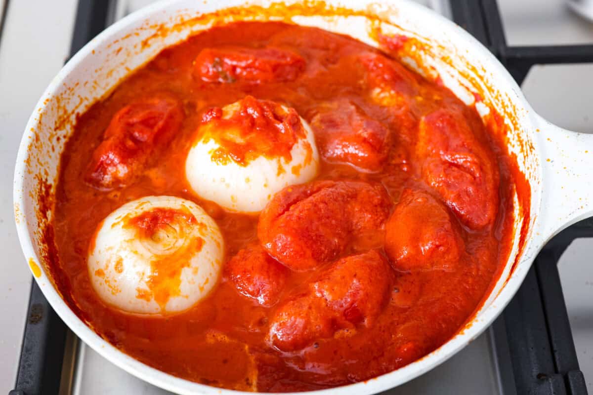All of the ingredients simmering together on the stove. 