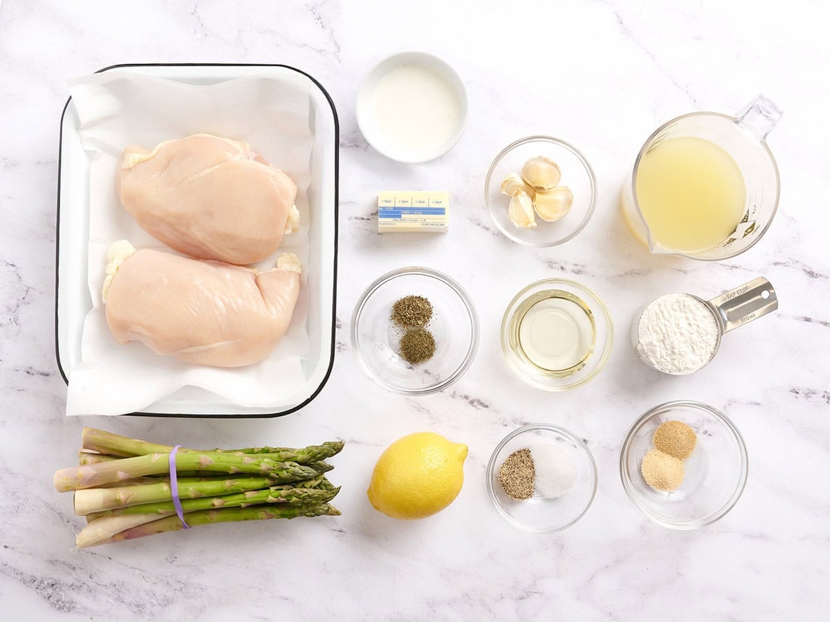 The ingredients to make creamy asparagus chicken.