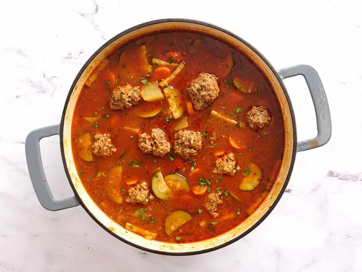 A finished pot of Mexican meatball soup (Alb&oacute;ndigas).