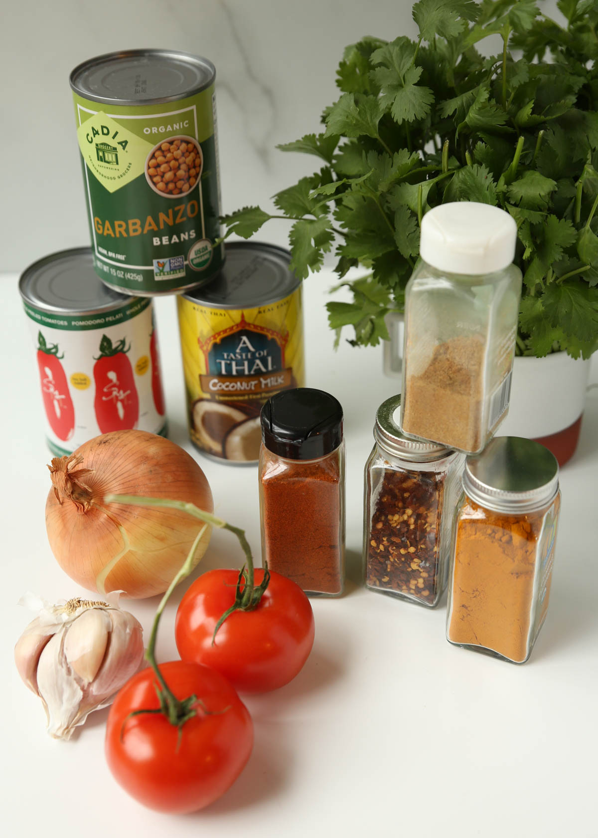 Ingredients for tomato and chickpea curry
